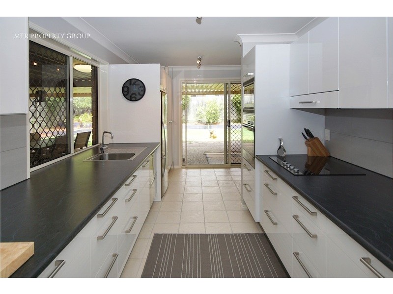 1 Rundle Street, Forest Lake QLD 4078