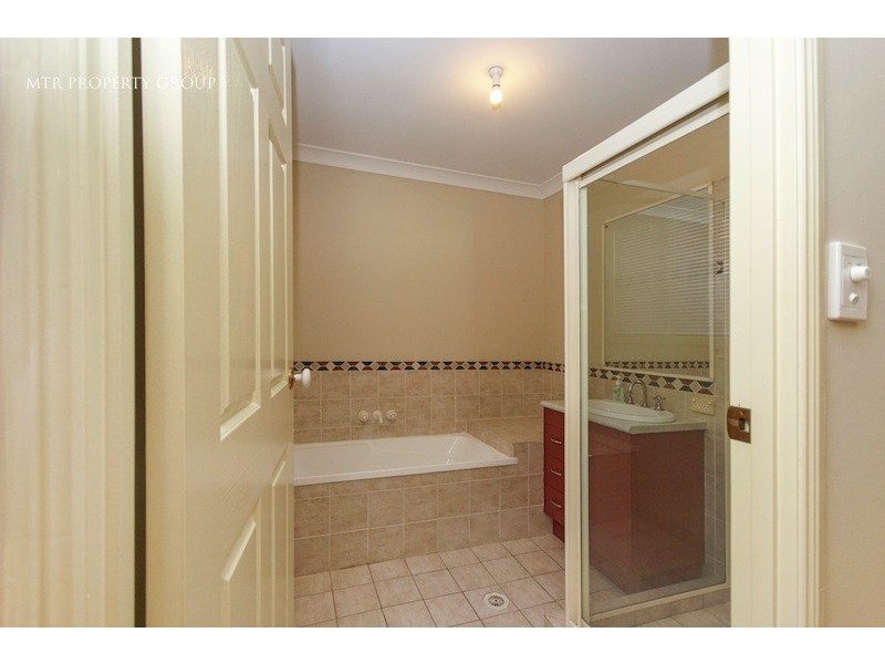 14 St James Street, Forest Lake QLD 4078