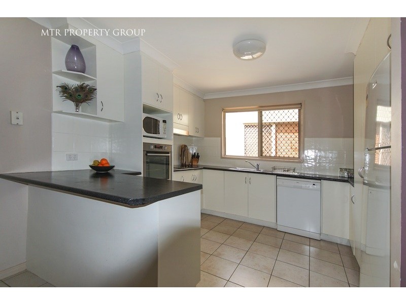 17 Landsborough Street, Forest Lake QLD 4078