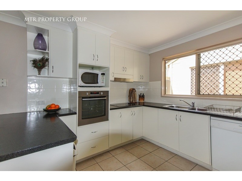 17 Landsborough Street, Forest Lake QLD 4078