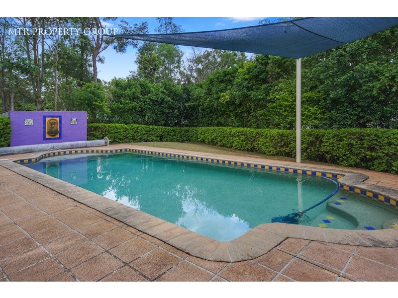 30 Cambridge Crescent, Forest Lake QLD 4078