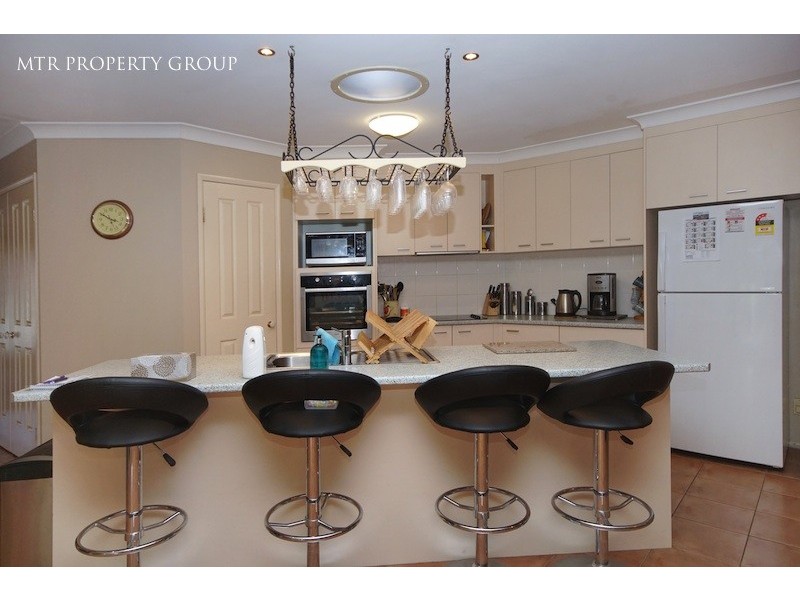 30 Cambridge Crescent, Forest Lake QLD 4078