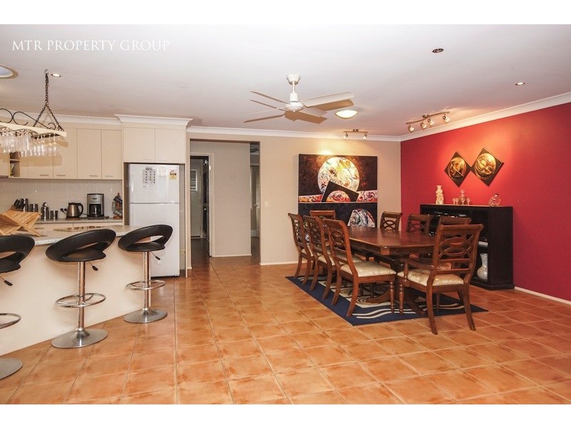 30 Cambridge Crescent, Forest Lake QLD 4078