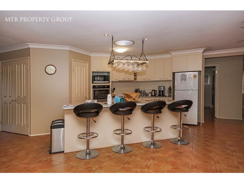 30 Cambridge Crescent, Forest Lake QLD 4078