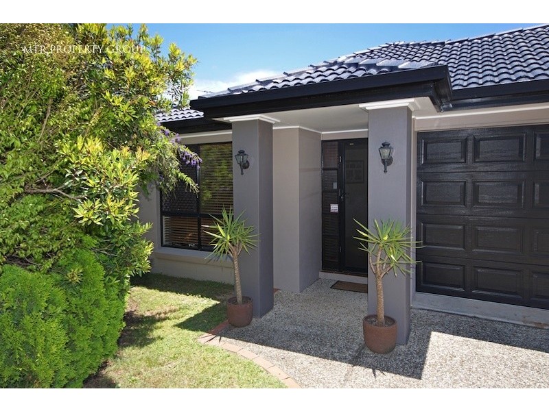 33 Central Street, Forest Lake QLD 4078