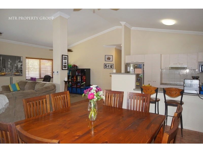 33 Central Street, Forest Lake QLD 4078