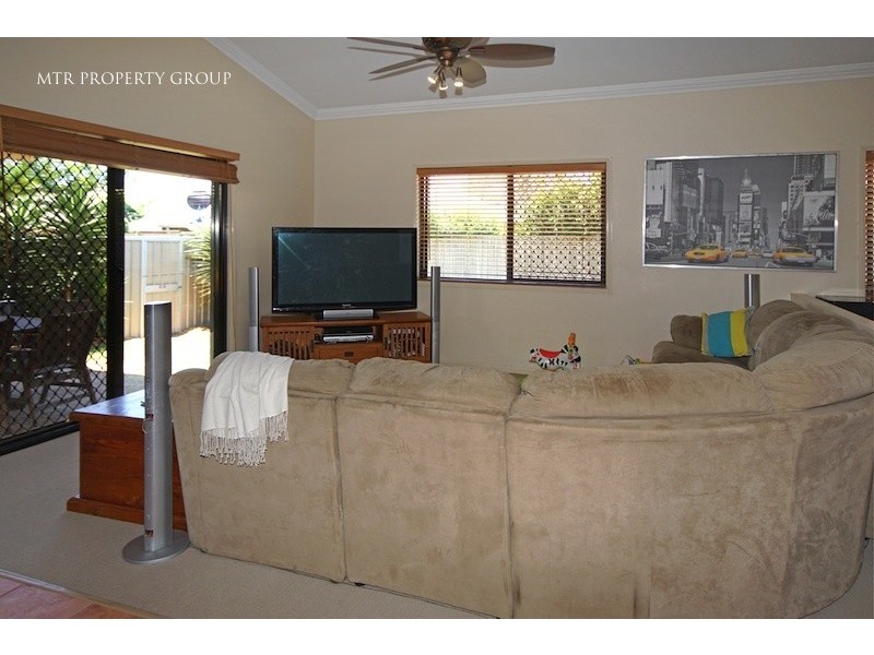 33 Central Street, Forest Lake QLD 4078