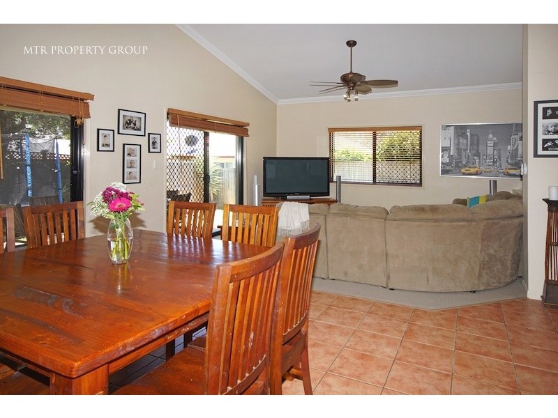 33 Central Street, Forest Lake QLD 4078