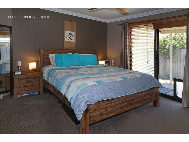 33 Central Street, Forest Lake QLD 4078