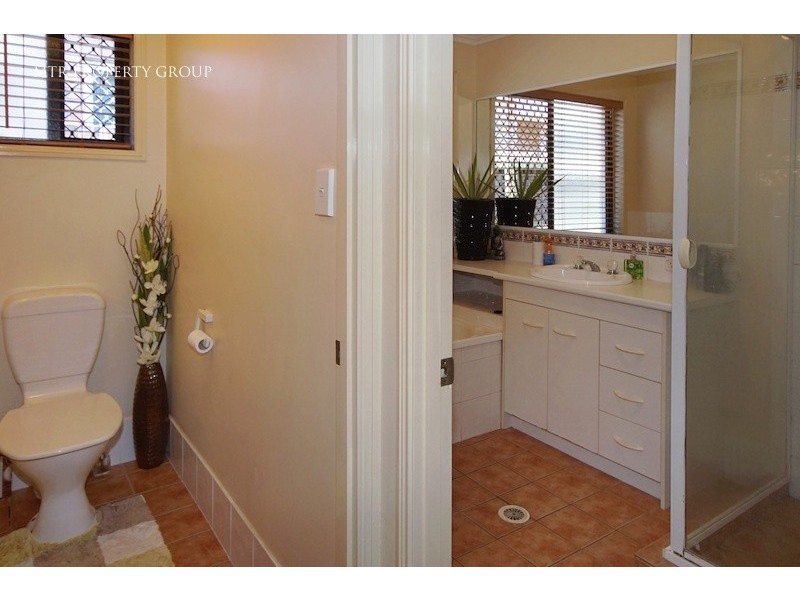 33 Central Street, Forest Lake QLD 4078