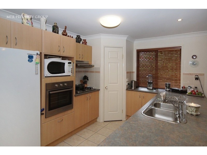 31 Simpson Way, Forest Lake QLD 4078