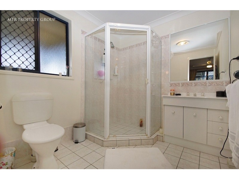 31 Simpson Way, Forest Lake QLD 4078