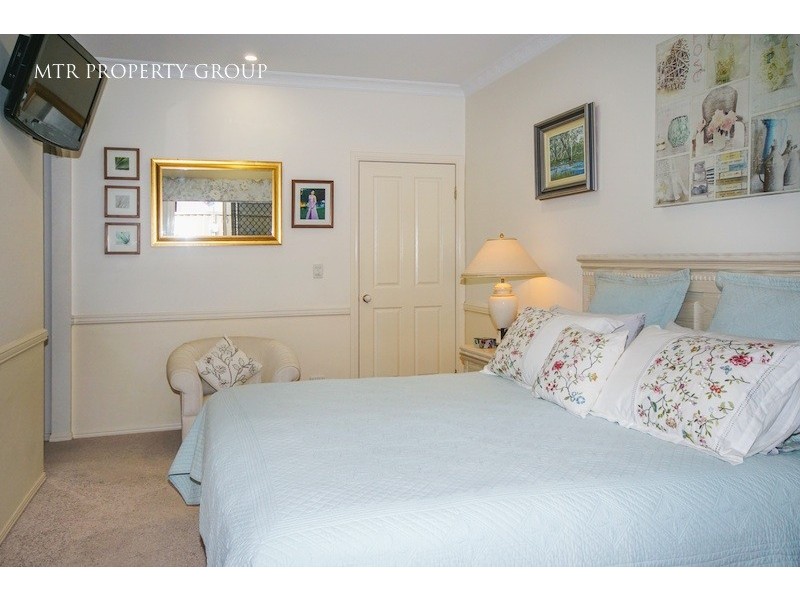 31 Central Street, Forest Lake QLD 4078