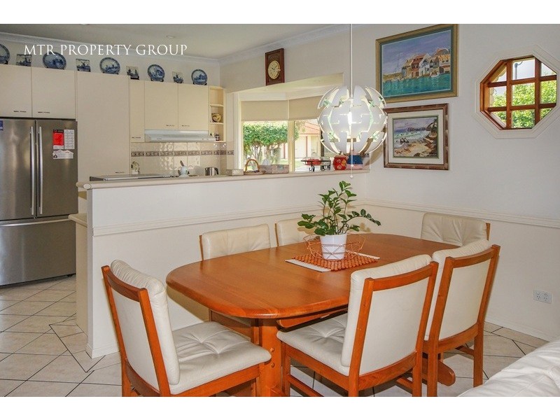 31 Central Street, Forest Lake QLD 4078