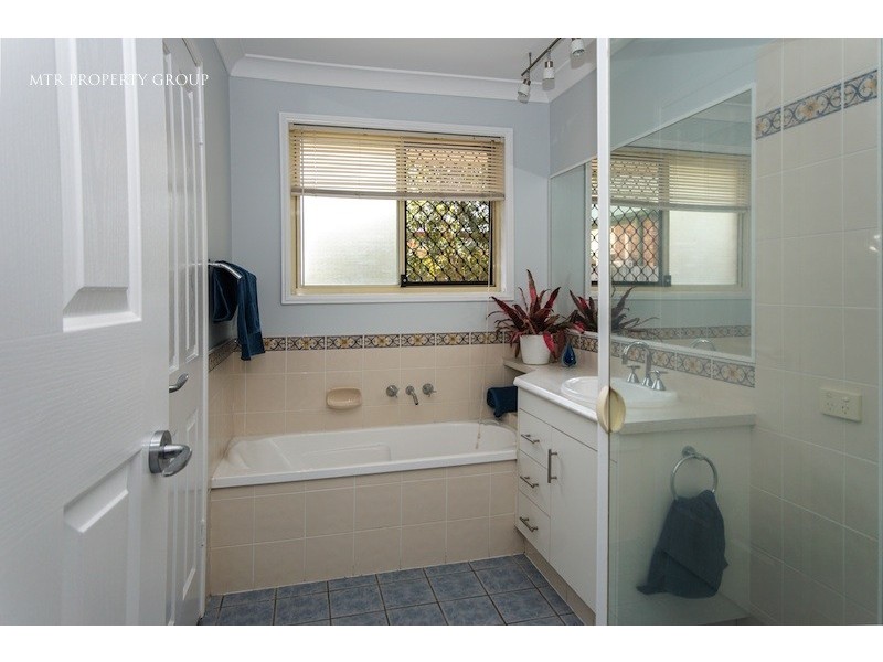 38 Hannam Crescent, Forest Lake QLD 4078