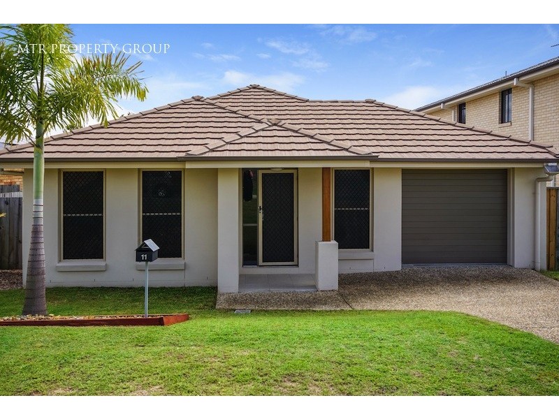 11 Sandalwood Street, Heathwood QLD 4110