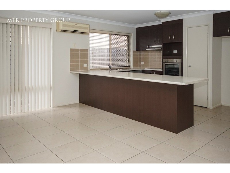 11 Sandalwood Street, Heathwood QLD 4110