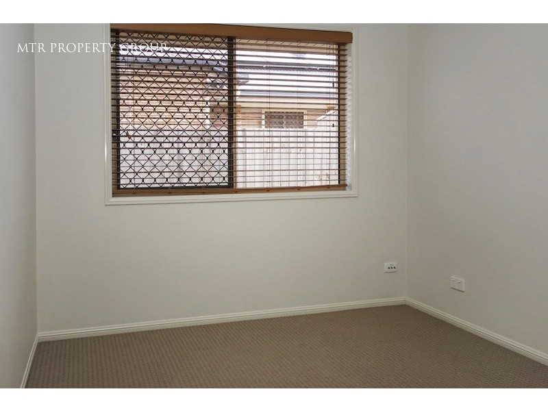 11 Sandalwood Street, Heathwood QLD 4110