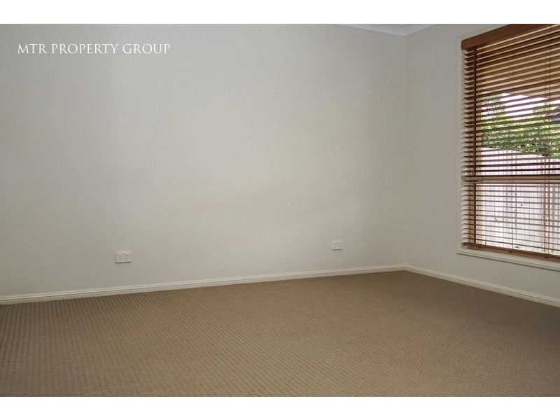 11 Sandalwood Street, Heathwood QLD 4110