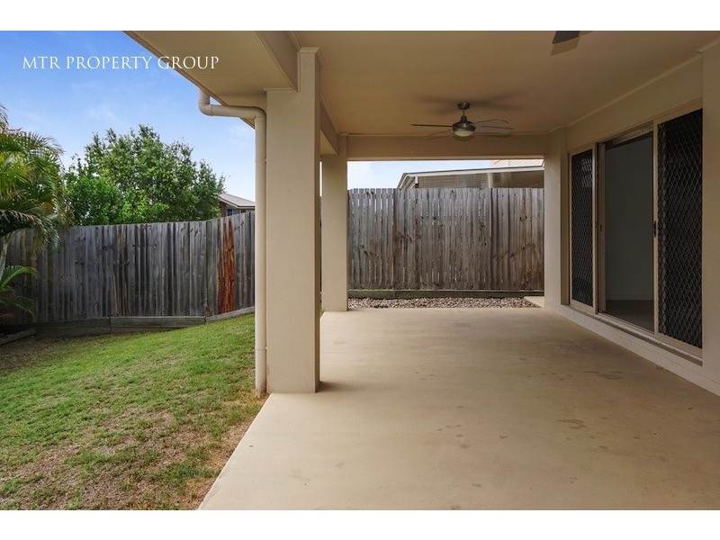 11 Sandalwood Street, Heathwood QLD 4110