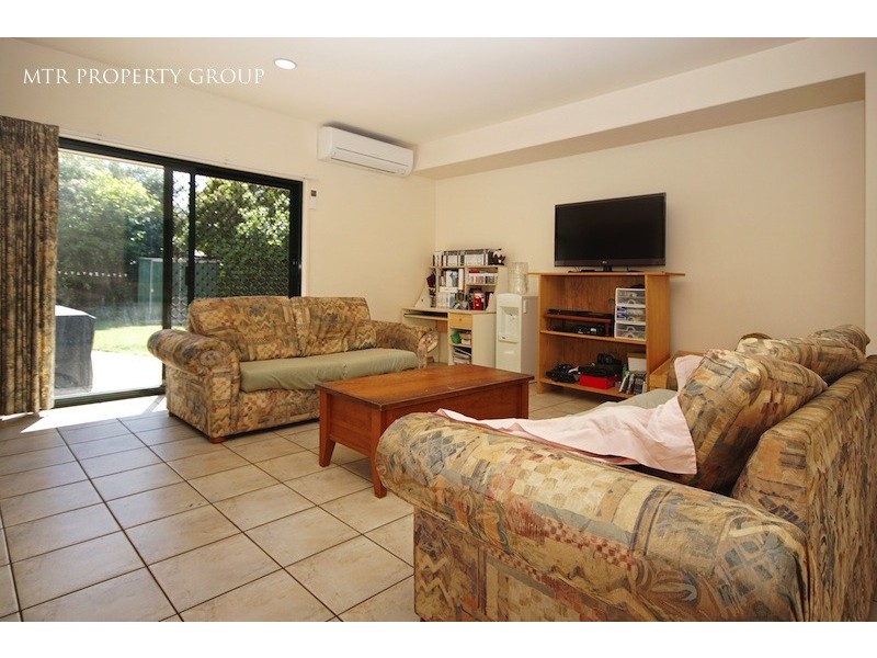 16 Agathis Place, Forest Lake QLD 4078