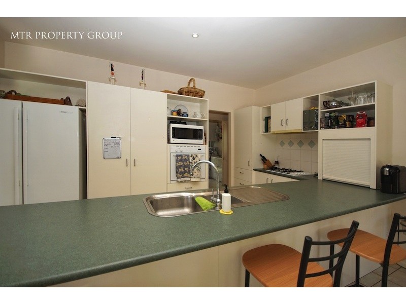 16 Agathis Place, Forest Lake QLD 4078