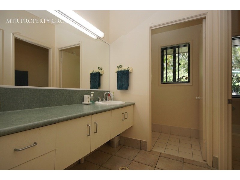 16 Agathis Place, Forest Lake QLD 4078