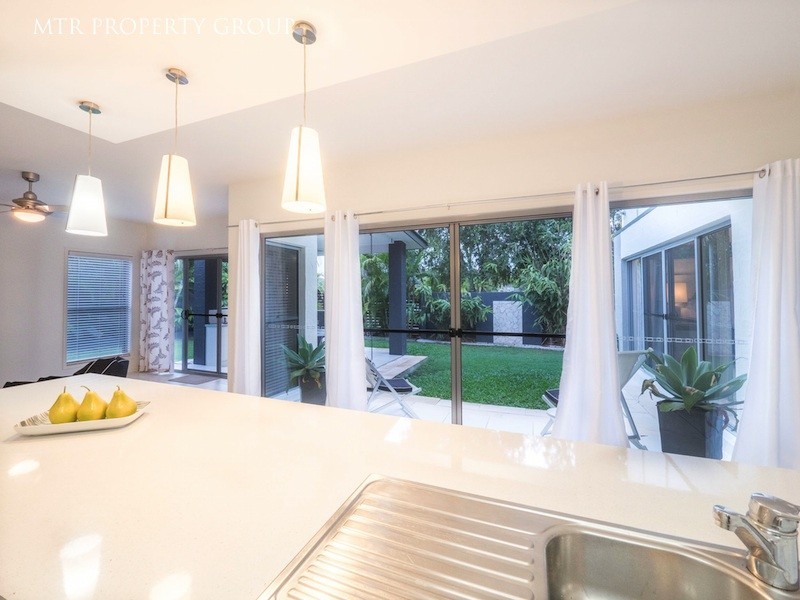 16 Brush Box Place, Heathwood QLD 4110