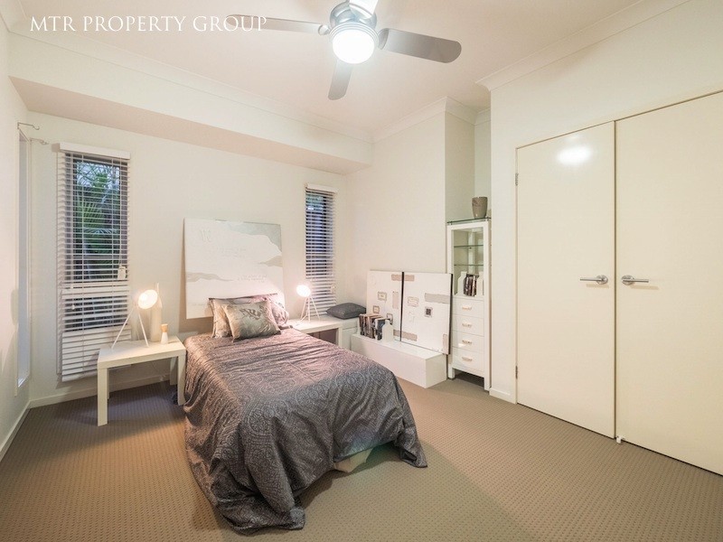 16 Brush Box Place, Heathwood QLD 4110