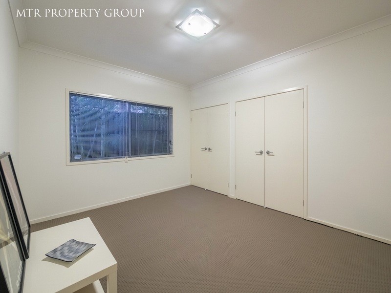 16 Brush Box Place, Heathwood QLD 4110
