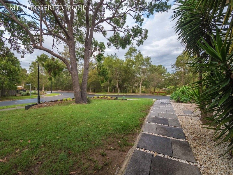 16 Brush Box Place, Heathwood QLD 4110