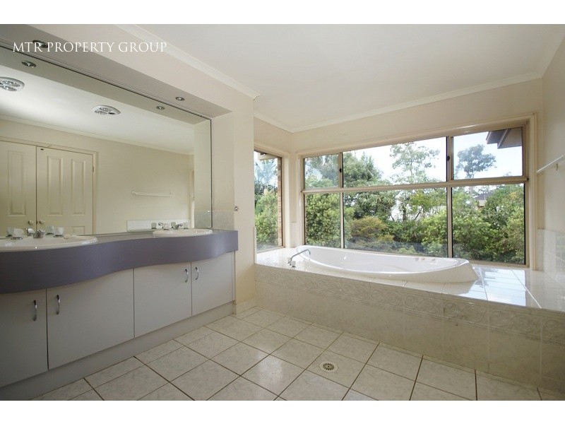 5 Kirribilli Crescent, Forest Lake QLD 4078