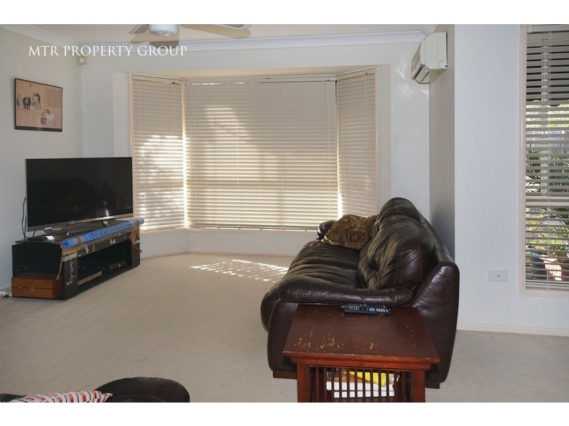 8 Tenterfield Place, Forest Lake QLD 4078