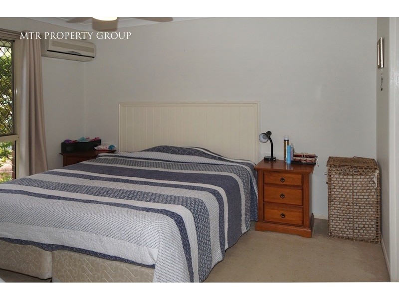 8 Tenterfield Place, Forest Lake QLD 4078