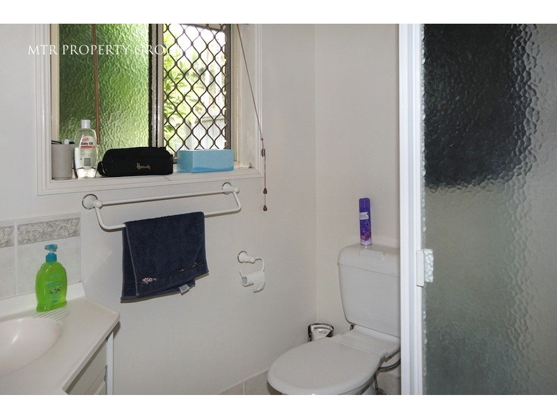 8 Tenterfield Place, Forest Lake QLD 4078