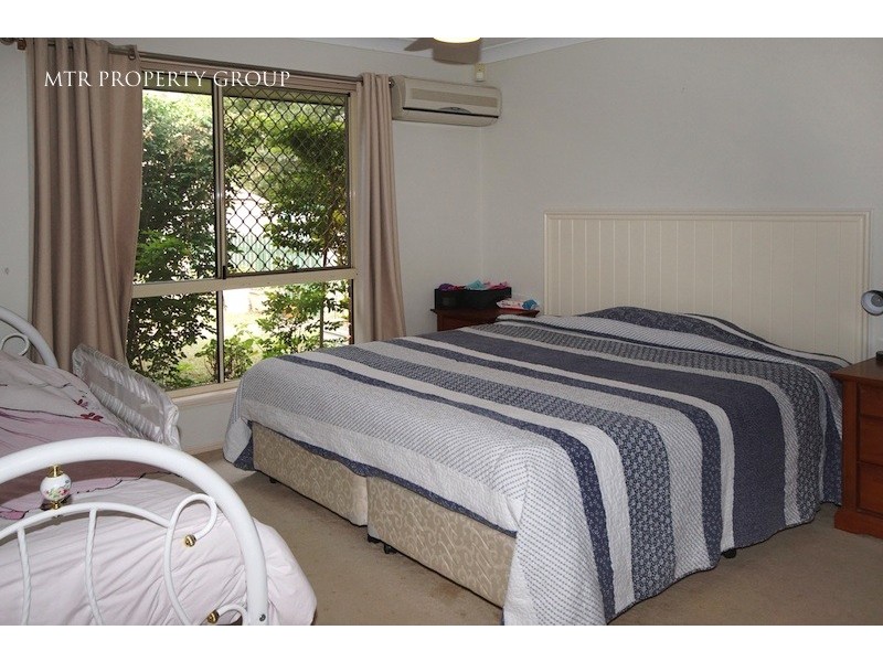 8 Tenterfield Place, Forest Lake QLD 4078