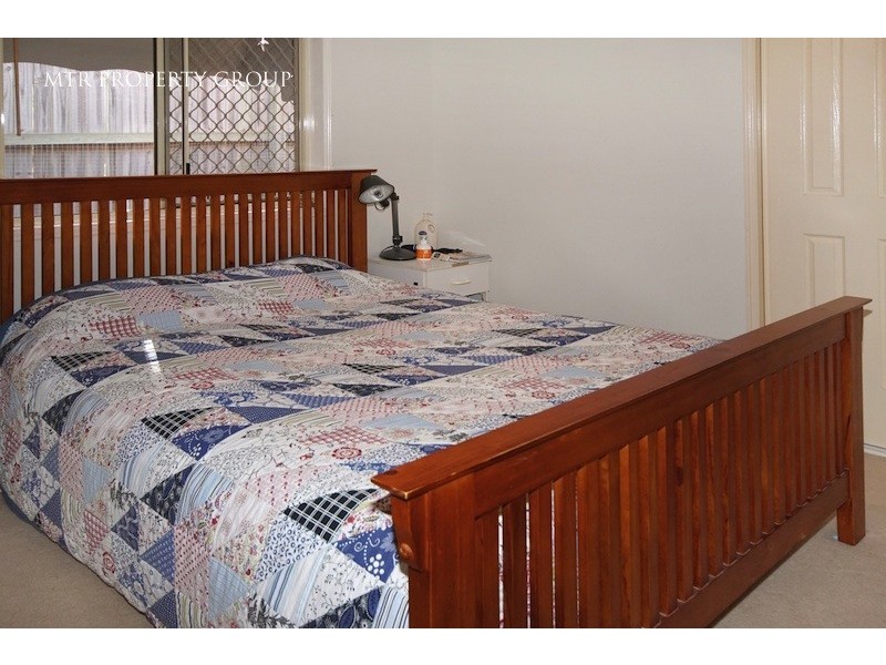 8 Tenterfield Place, Forest Lake QLD 4078