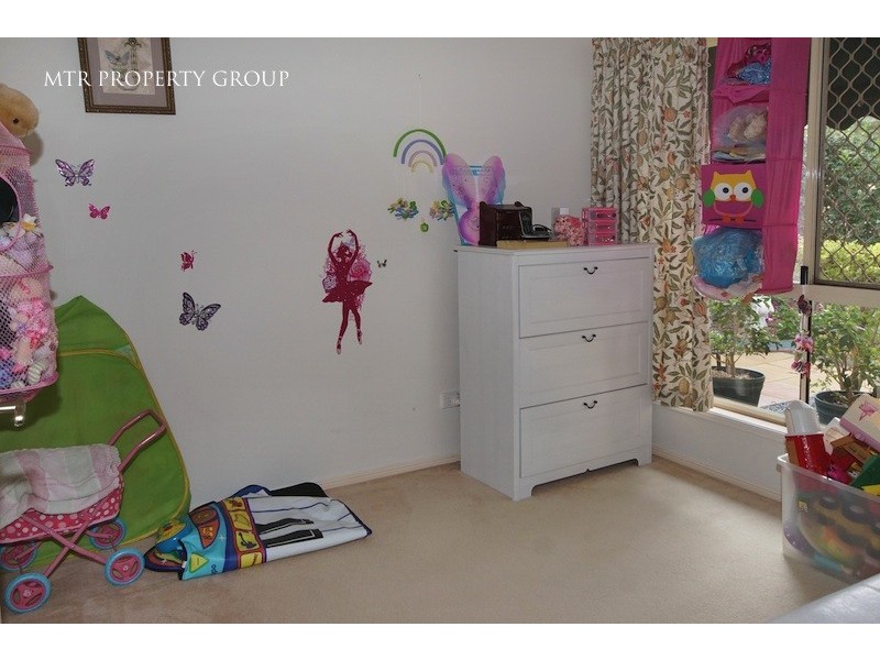 8 Tenterfield Place, Forest Lake QLD 4078