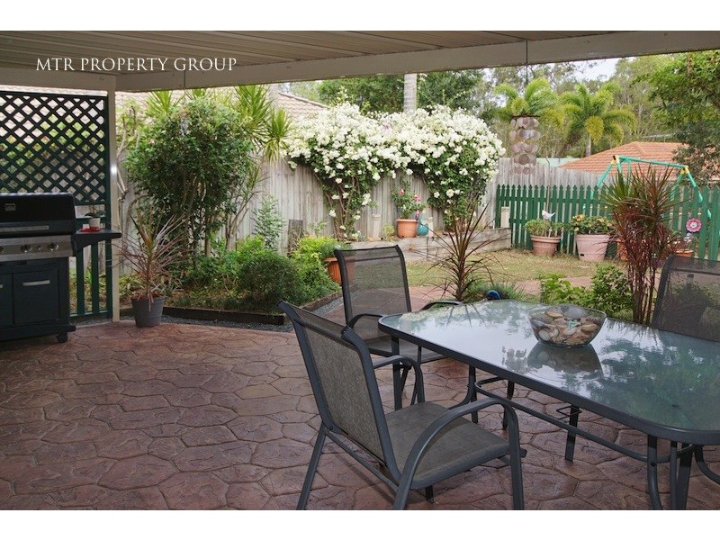 8 Tenterfield Place, Forest Lake QLD 4078