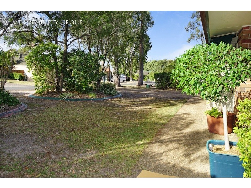 8 Tenterfield Place, Forest Lake QLD 4078