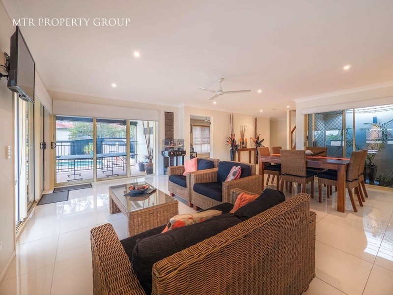 20 Barrier Place, Forest Lake QLD 4078