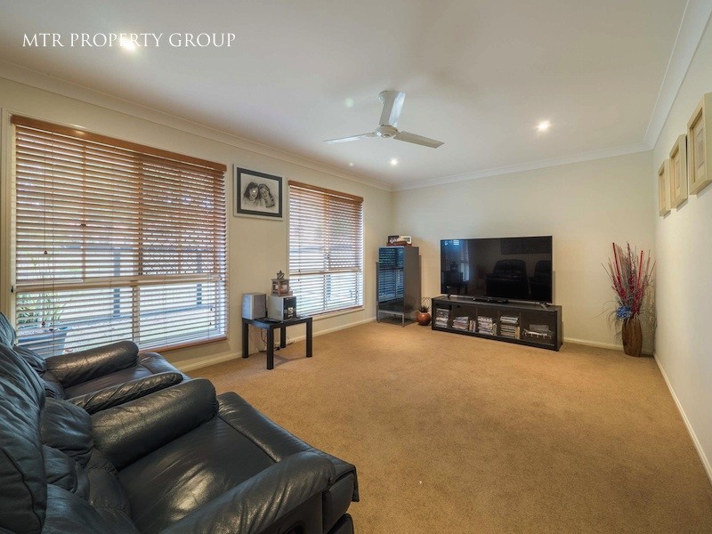 20 Barrier Place, Forest Lake QLD 4078