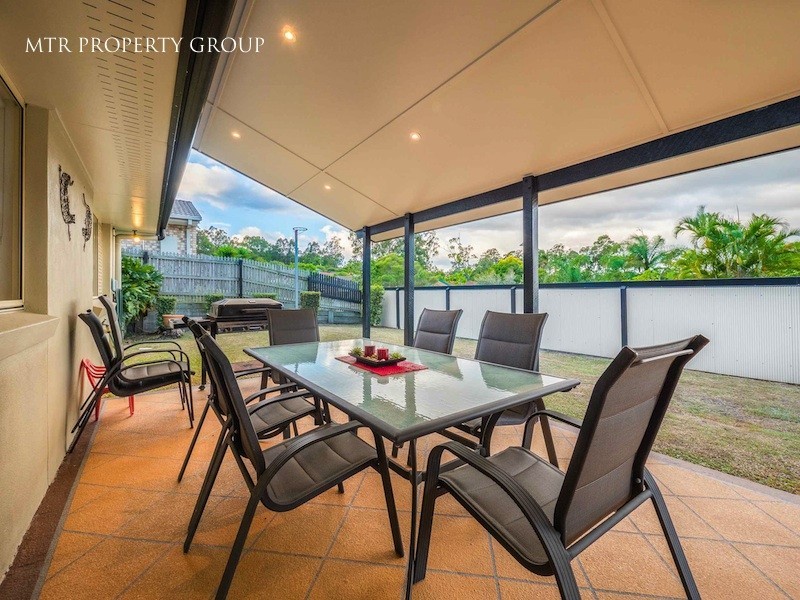 20 Barrier Place, Forest Lake QLD 4078