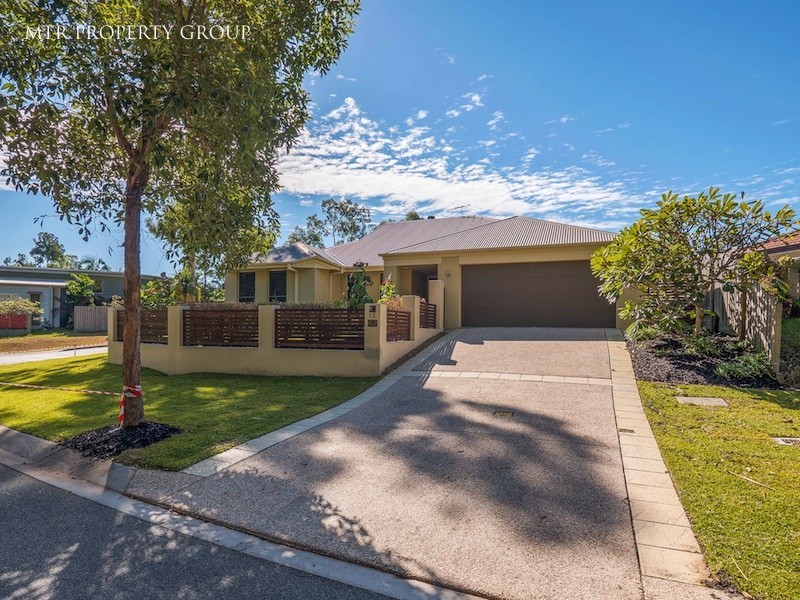 13 Hinchinbrook Circuit, Forest Lake QLD 4078