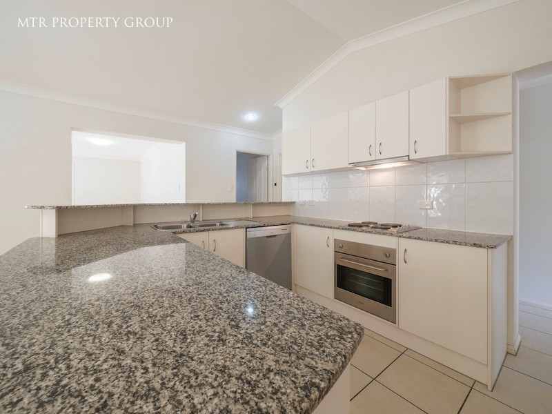 13 Hinchinbrook Circuit, Forest Lake QLD 4078