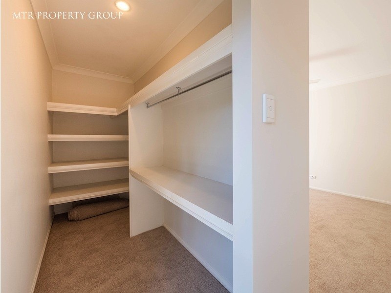 13 Hinchinbrook Circuit, Forest Lake QLD 4078