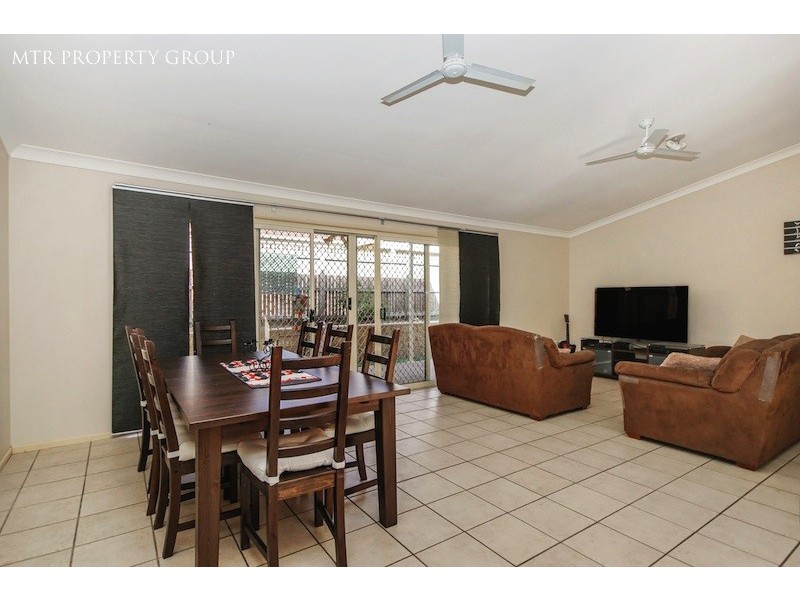 35 Acorn Circuit, Forest Lake QLD 4078