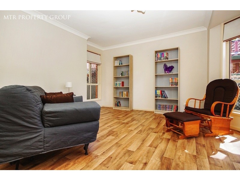 35 Acorn Circuit, Forest Lake QLD 4078