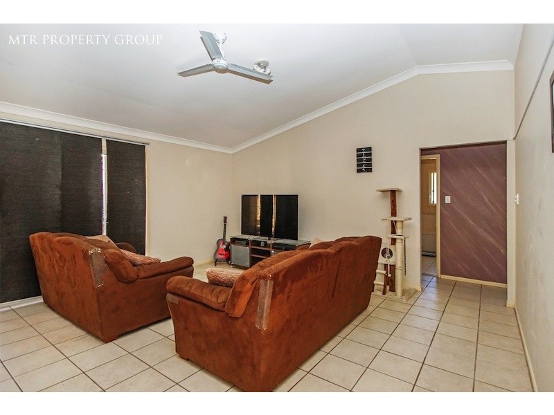 35 Acorn Circuit, Forest Lake QLD 4078
