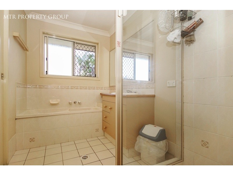 35 Acorn Circuit, Forest Lake QLD 4078